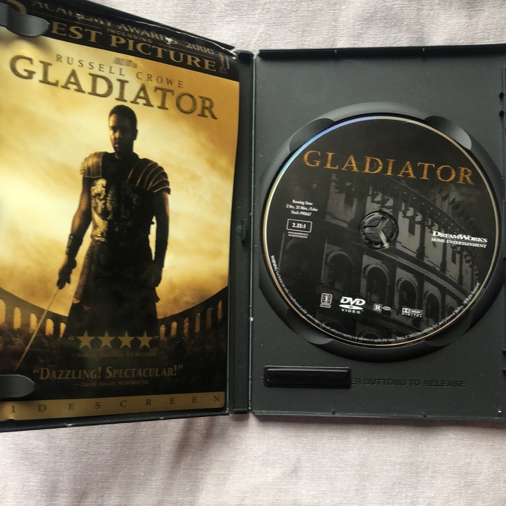 DreamWorks gladiator rated R - Picture 3 of 5